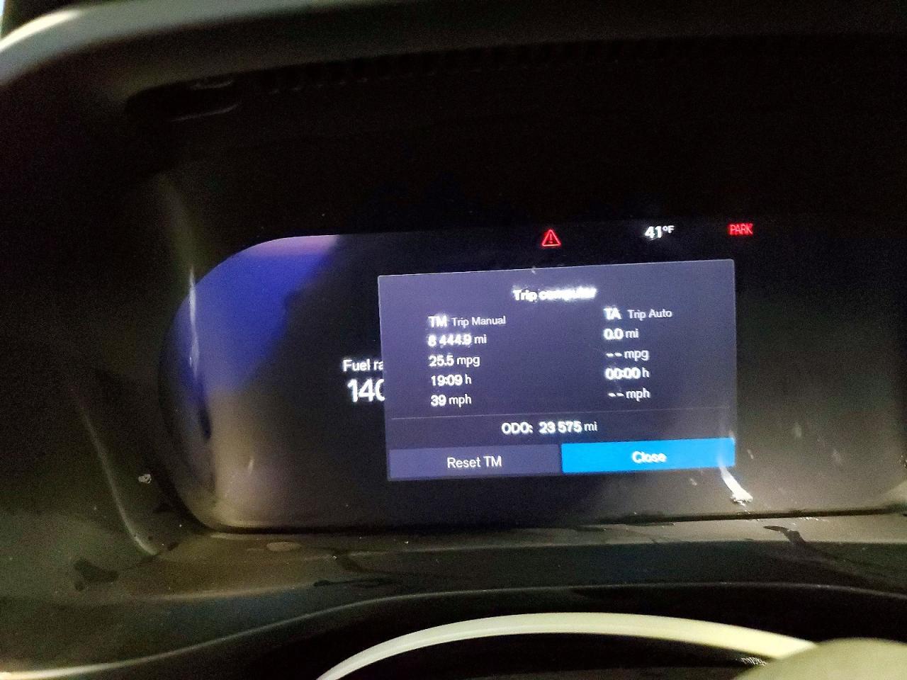2024 VOLVO XC40