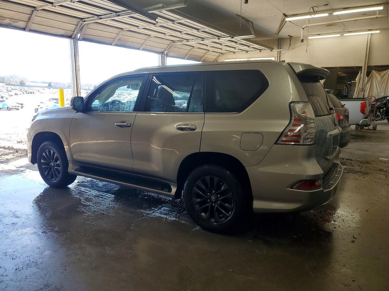 2023 LEXUS GX 460