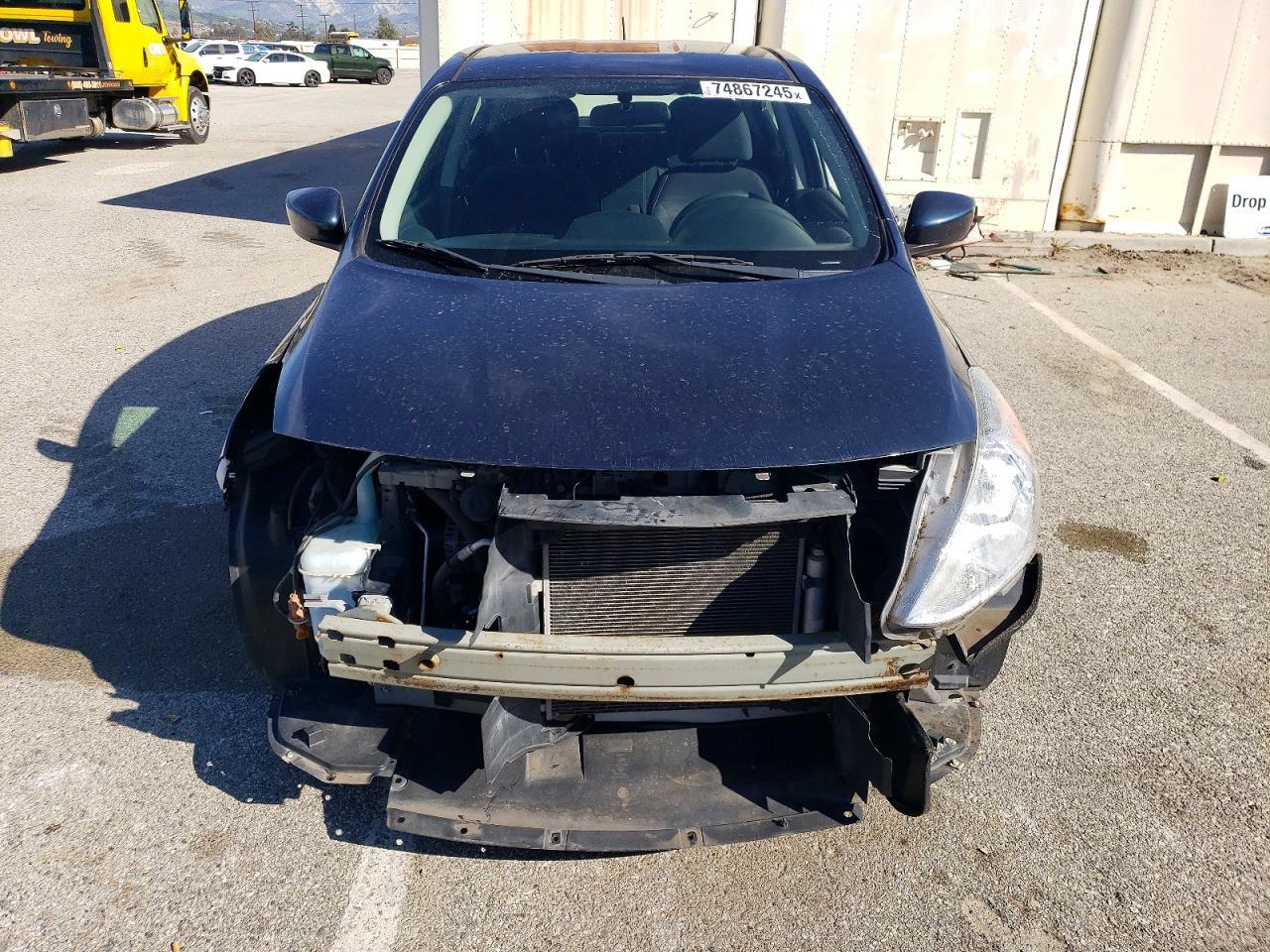 2015 NISSAN VERSA