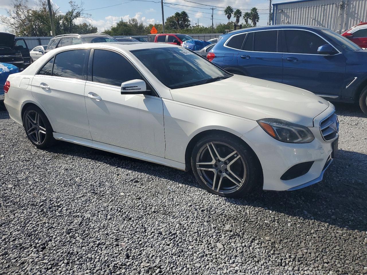 2014 MERCEDES-BENZ E-Class