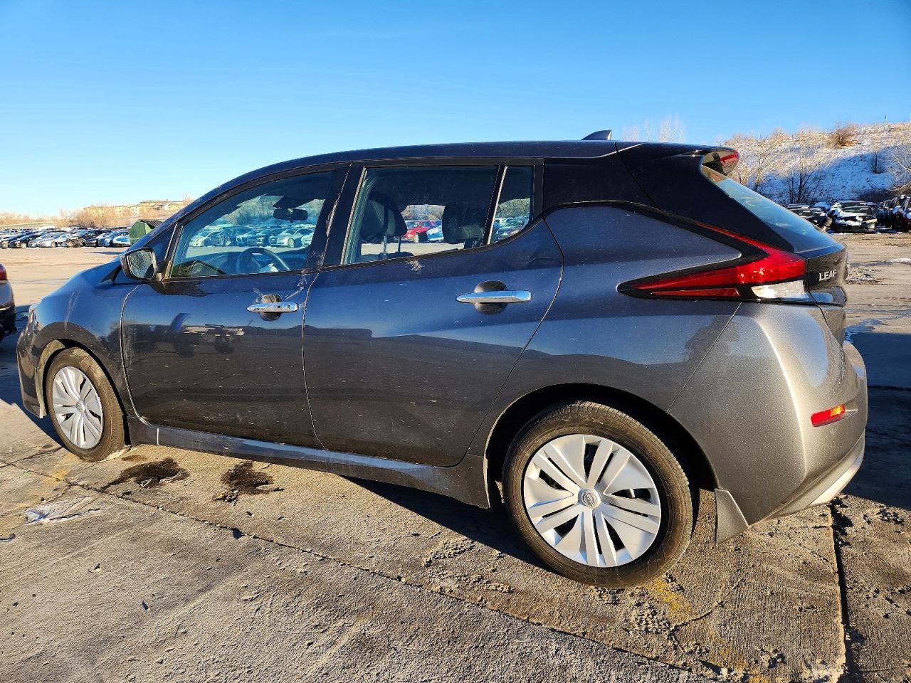2025 NISSAN LEAF