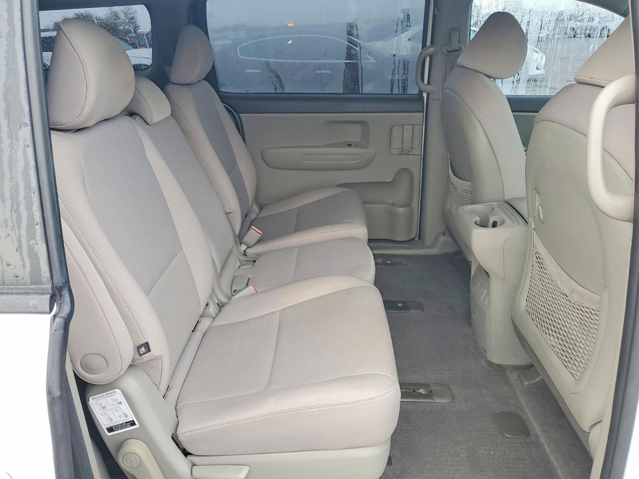 2016 KIA SEDONA