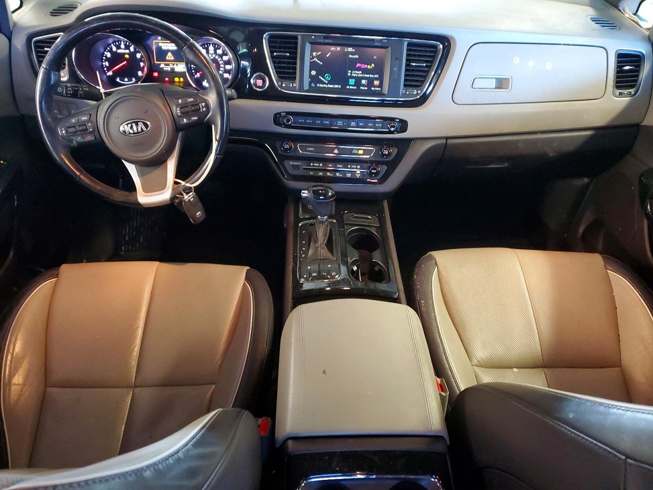2016 KIA SEDONA