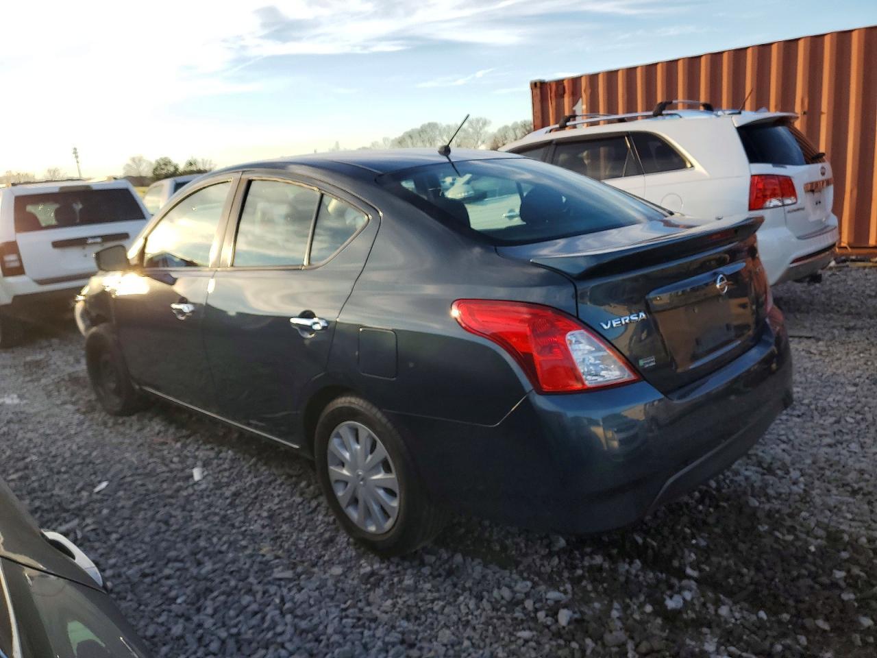 2017 NISSAN VERSA