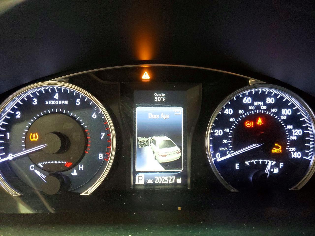 2016 TOYOTA CAMRY