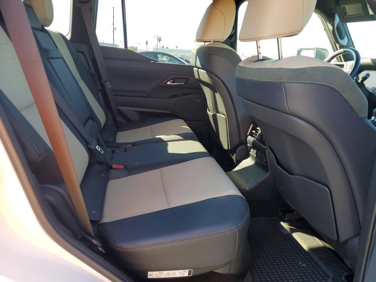 2024 LEXUS GX 550