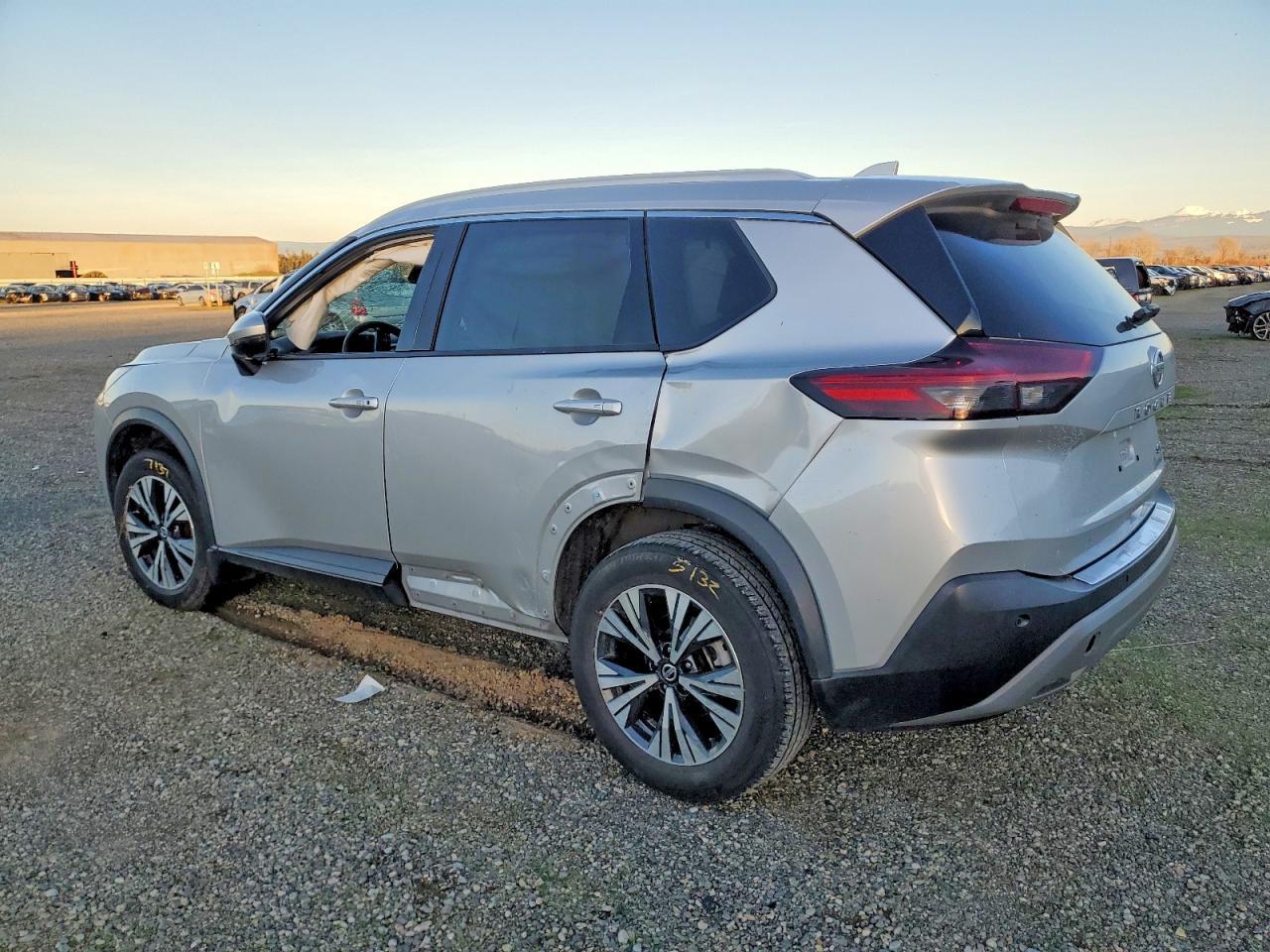 2021 NISSAN ROGUE