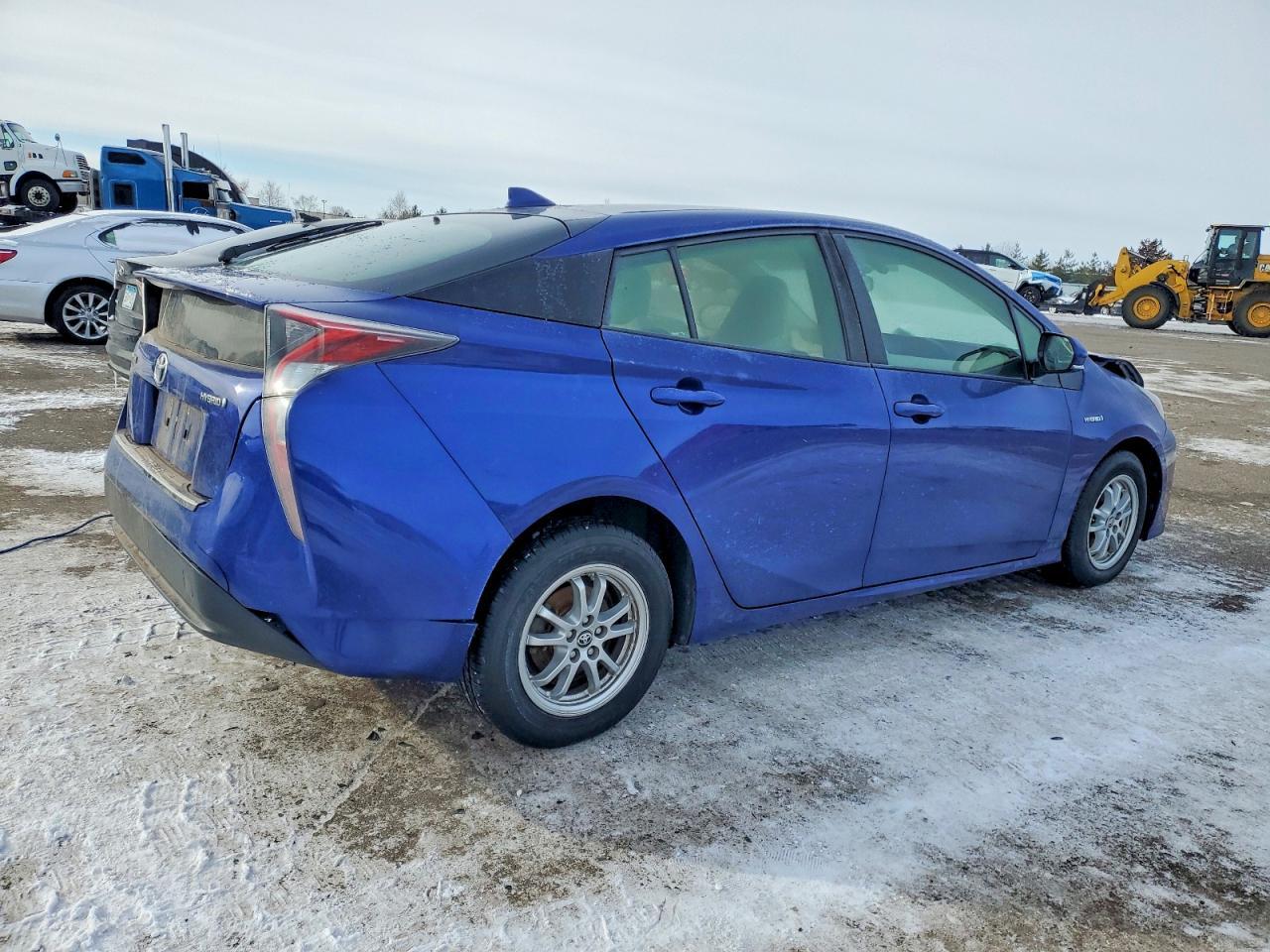 2016 TOYOTA PRIUS