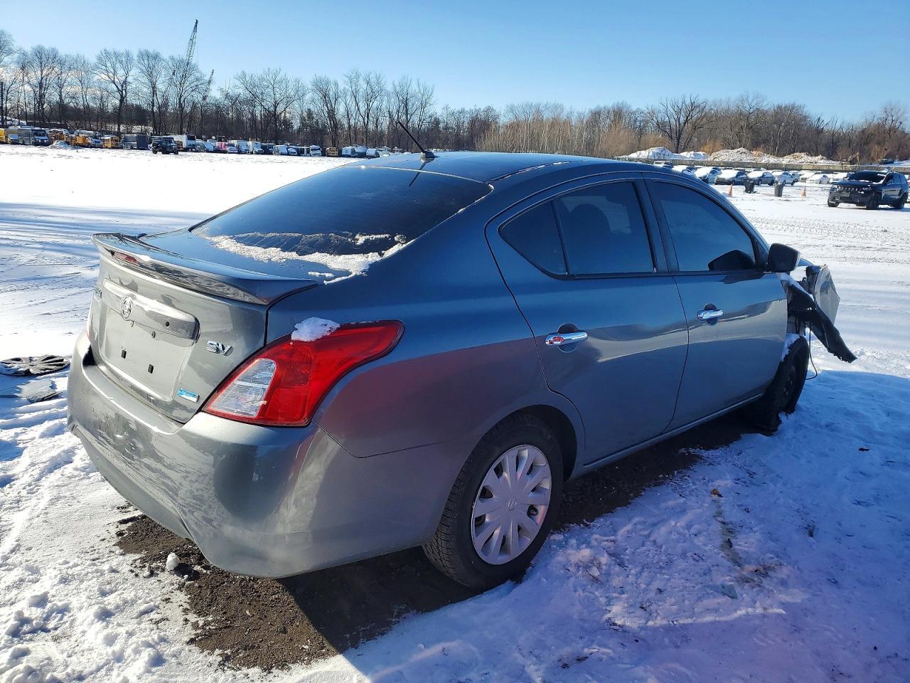 2016 NISSAN