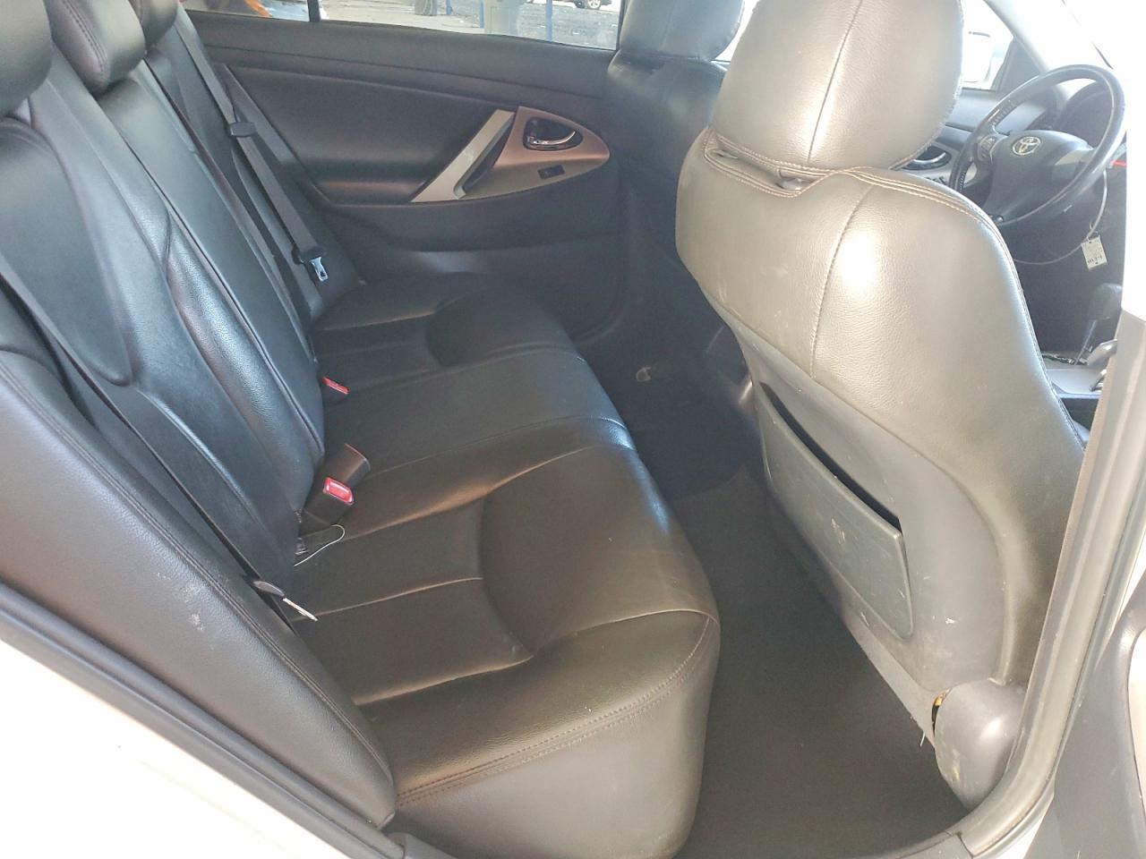 2010 TOYOTA CAMRY