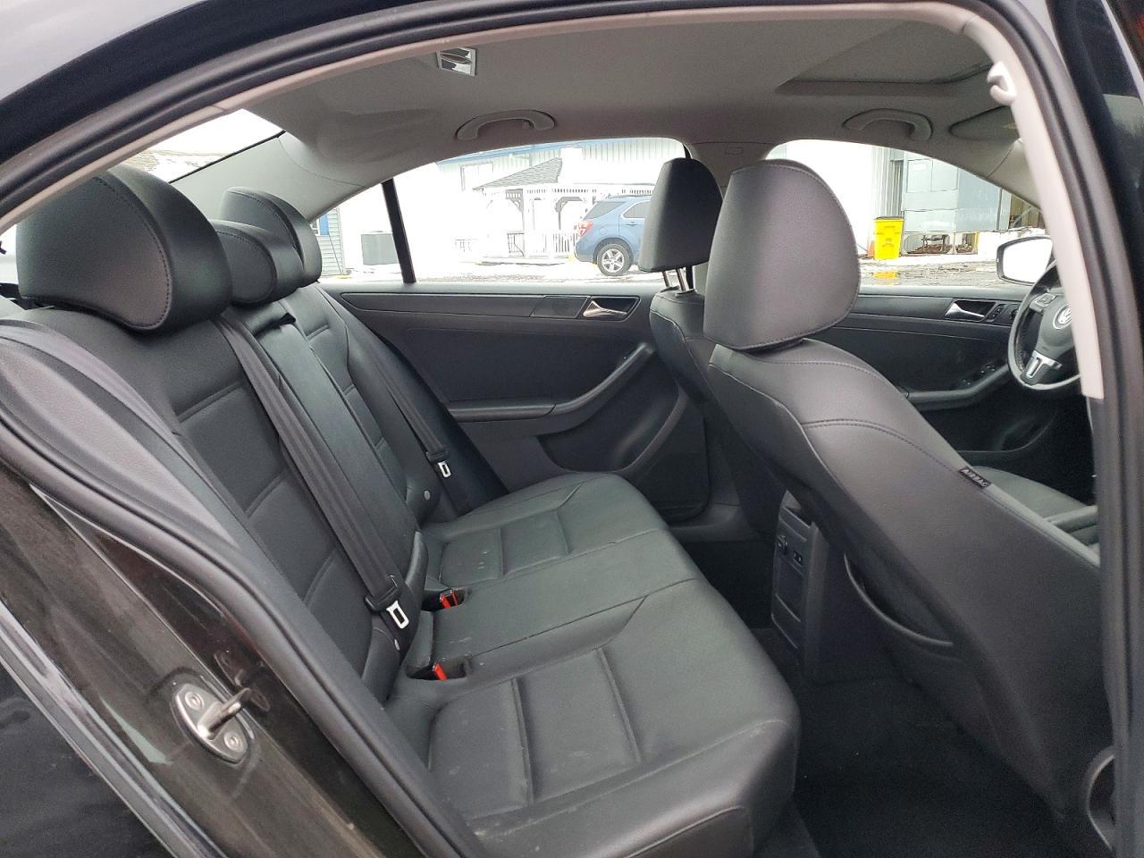 2011 VOLKSWAGEN JETTA