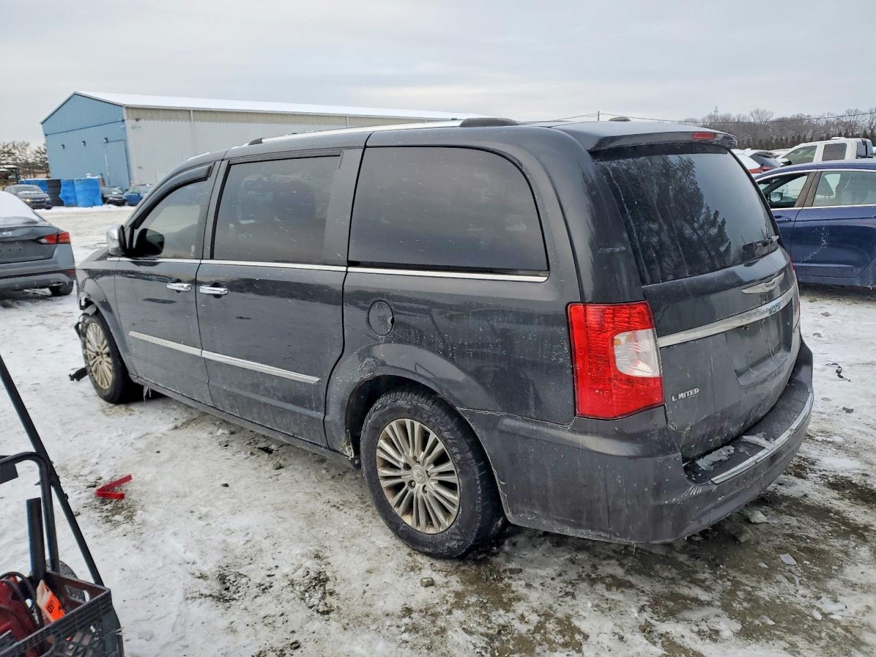 2011 CHRYSLER Town & Country