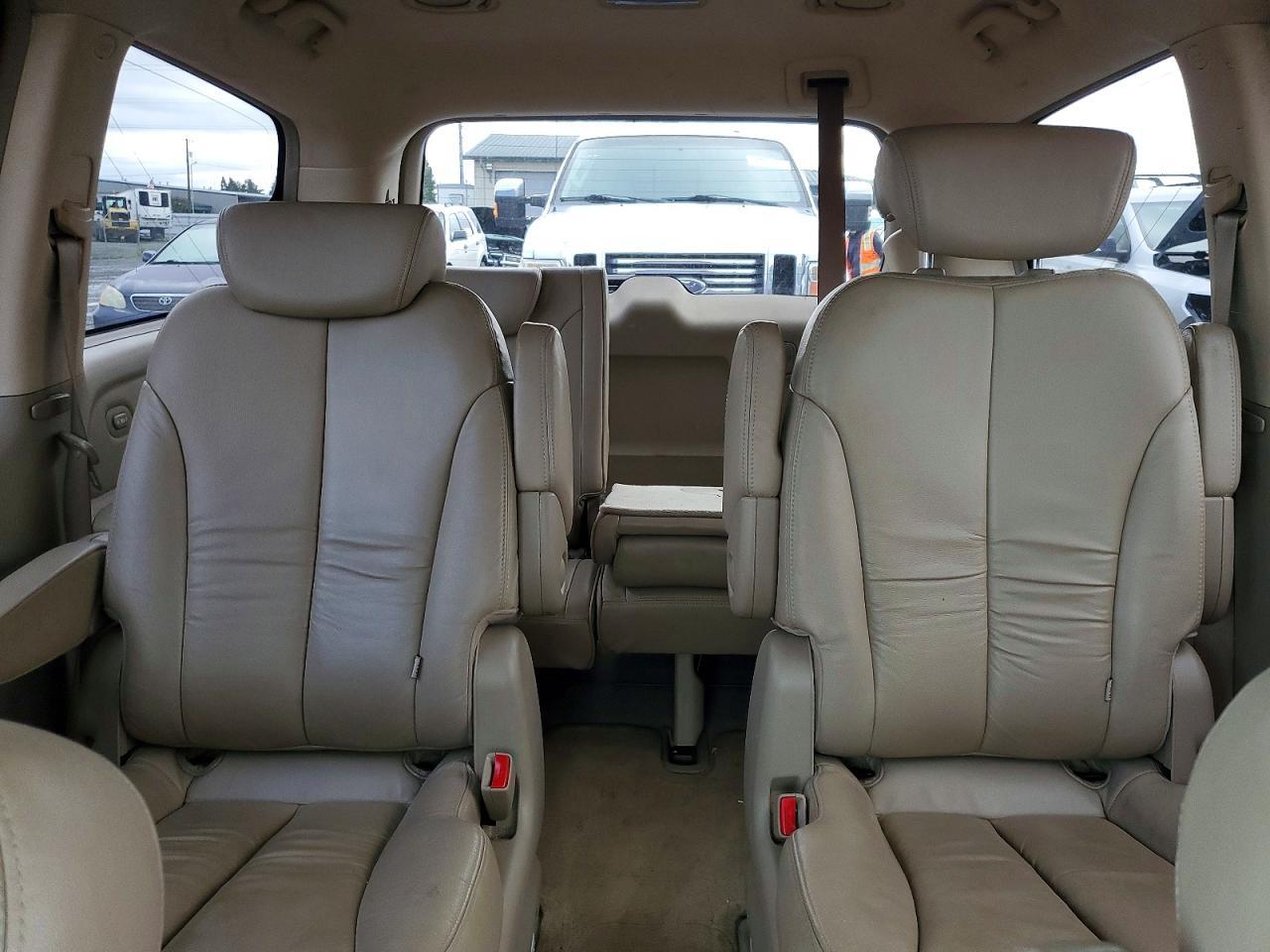 2006 KIA SEDONA