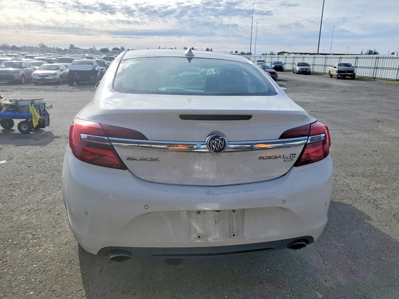2016 BUICK Regal