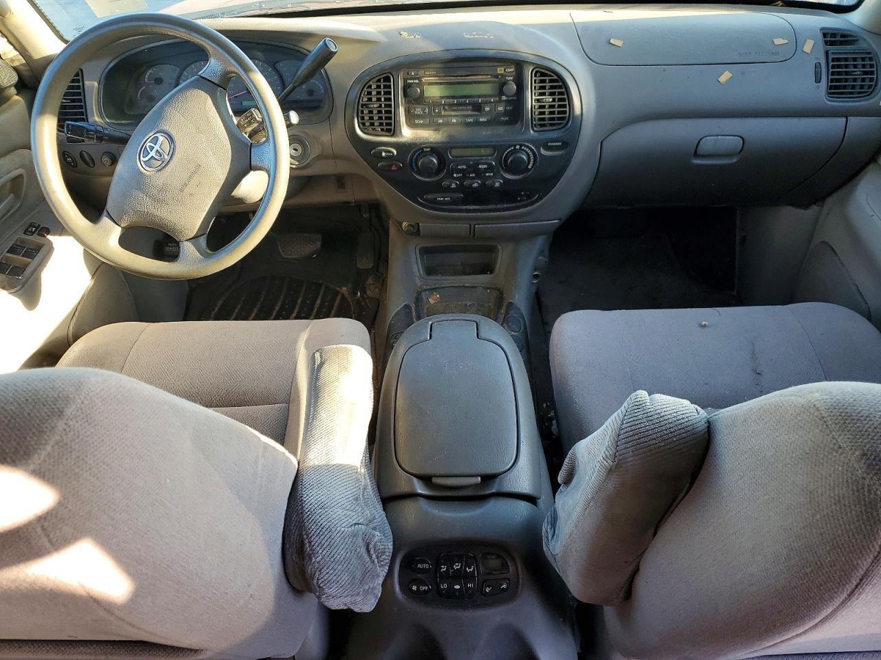 2003 TOYOTA Sequoia