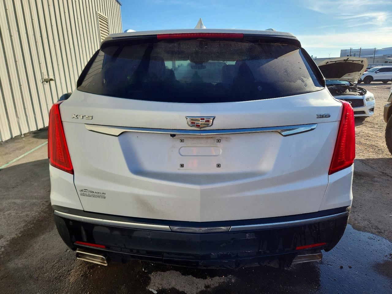 2017 CADILLAC XT5