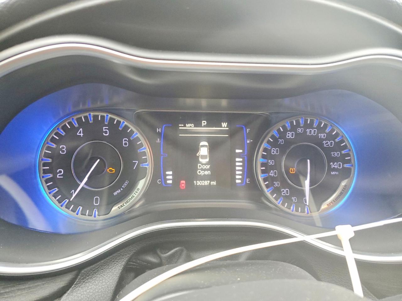 2015 CHRYSLER 200