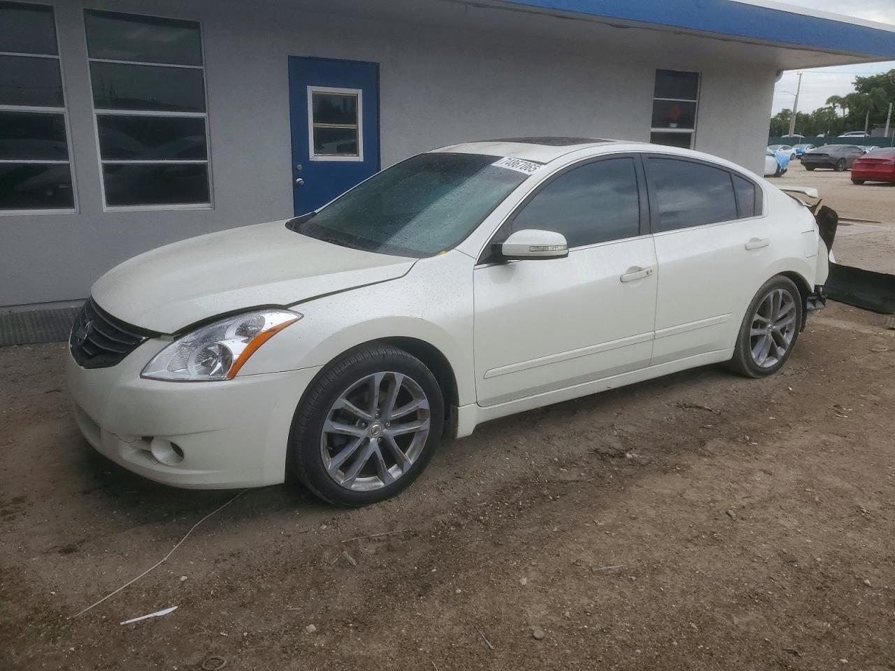 2010 NISSAN ALTIMA