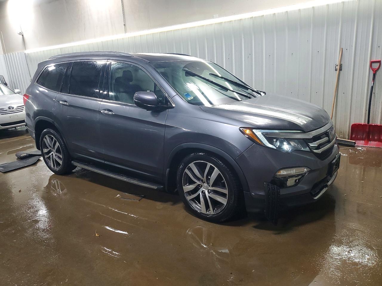 2017 HONDA PILOT