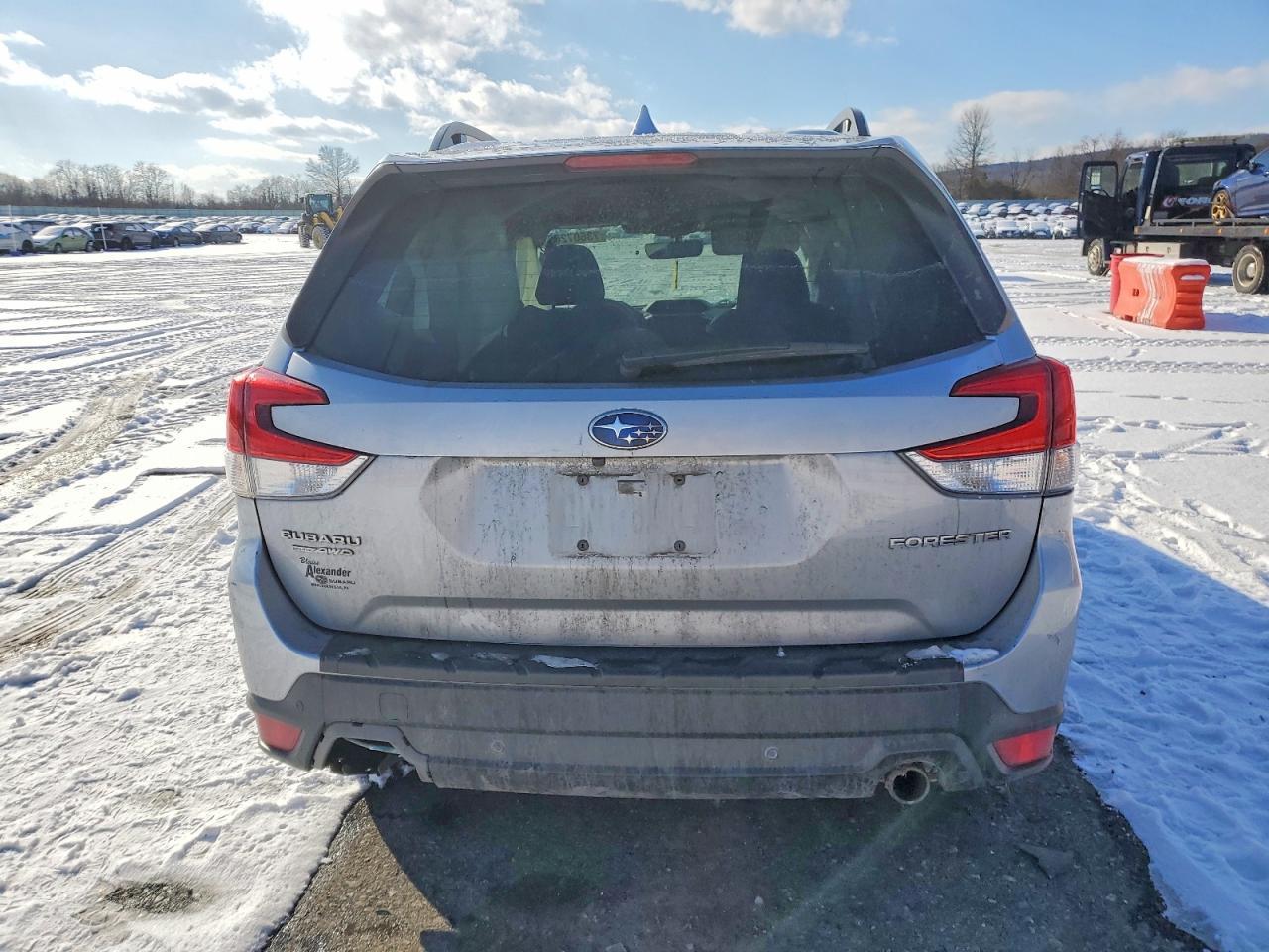 2022 SUBARU FORESTER