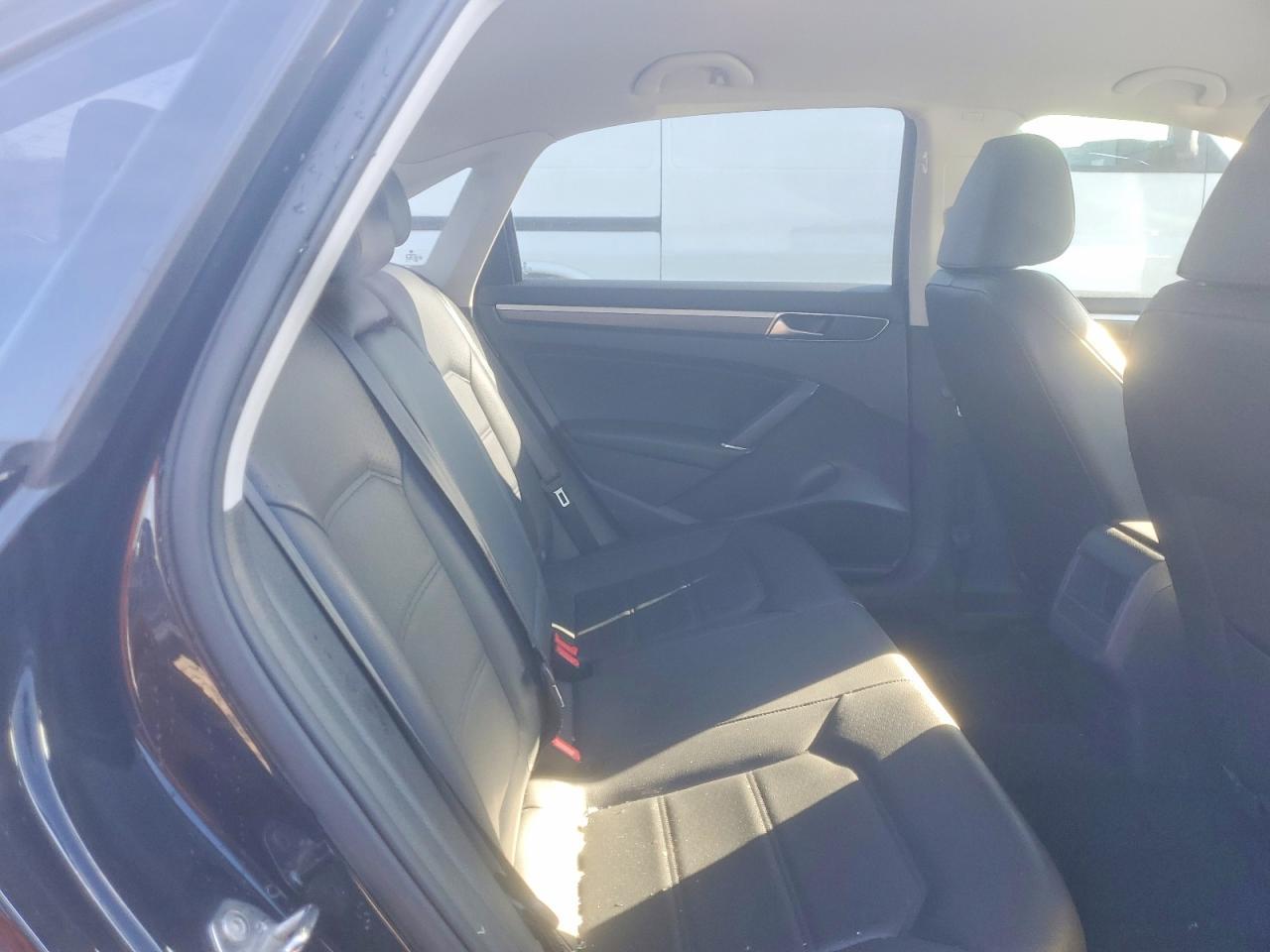 2018 VOLKSWAGEN Passat