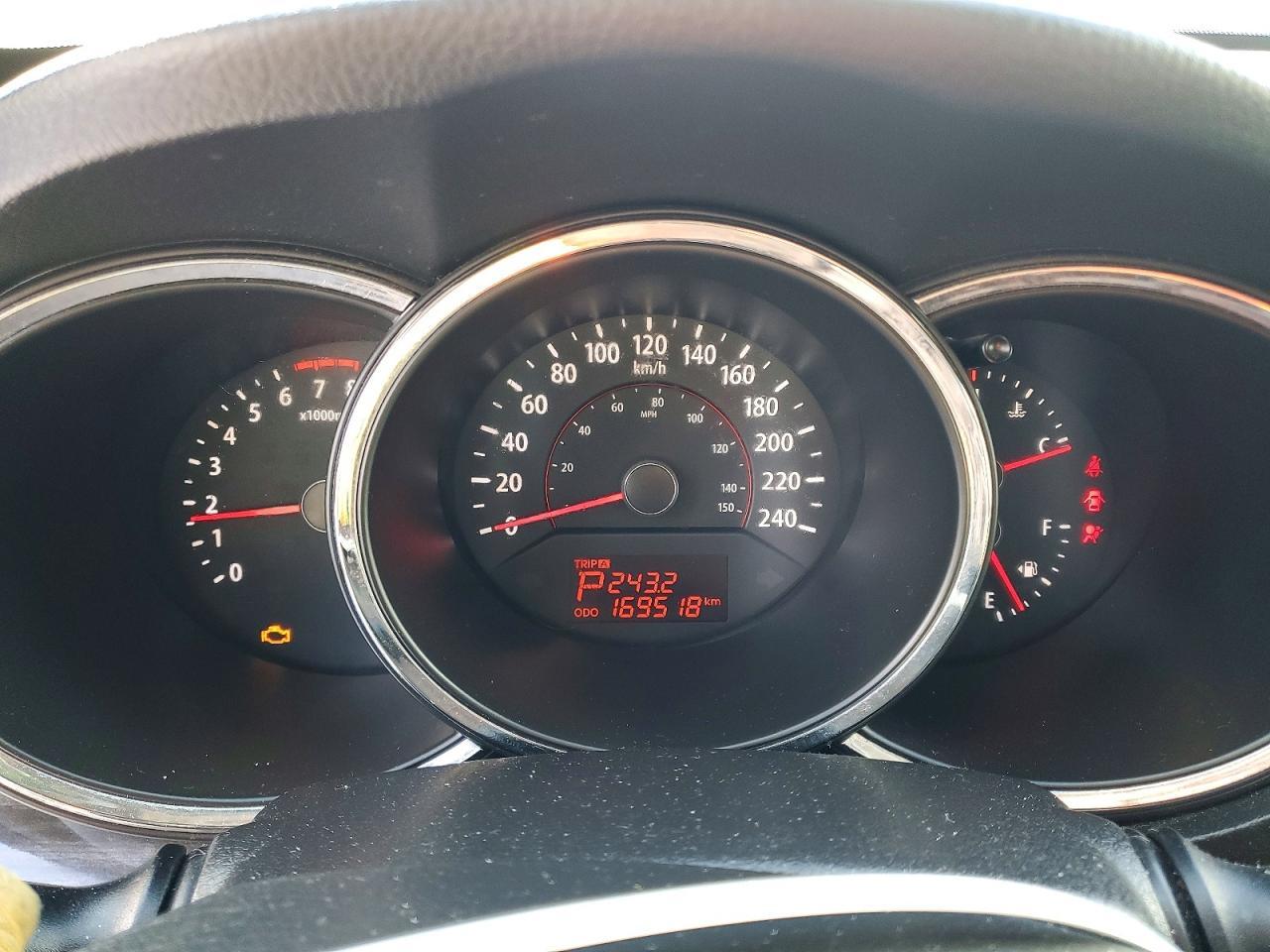 2011 KIA SORENTO