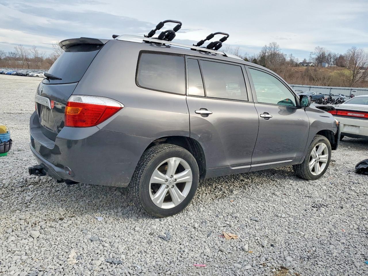 2010 TOYOTA HIGHLANDER