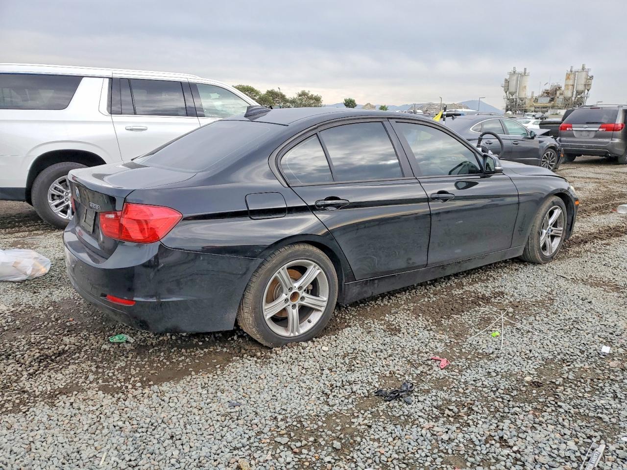 2013 BMW 3 SERIES