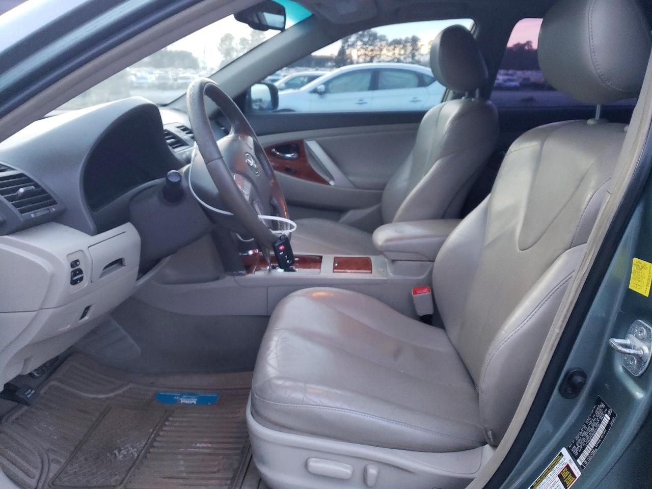 2011 TOYOTA CAMRY