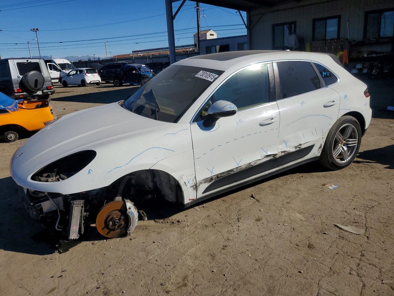2015 PORSCHE Macan