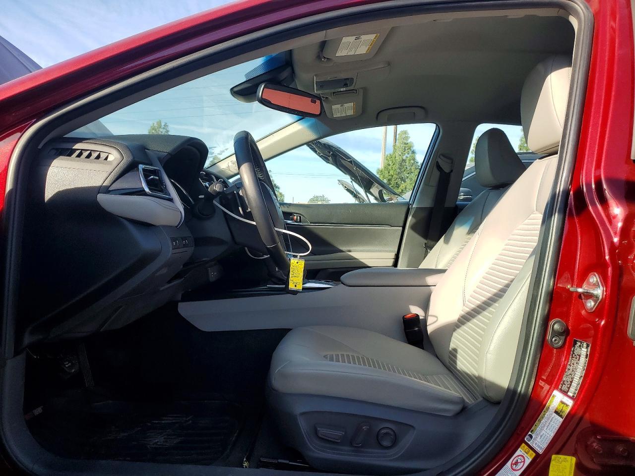 2018 TOYOTA CAMRY