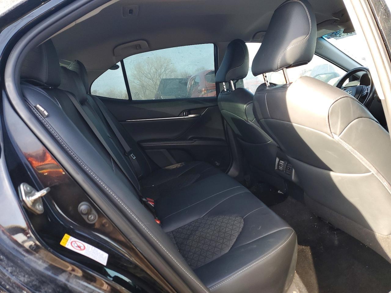 2019 TOYOTA CAMRY