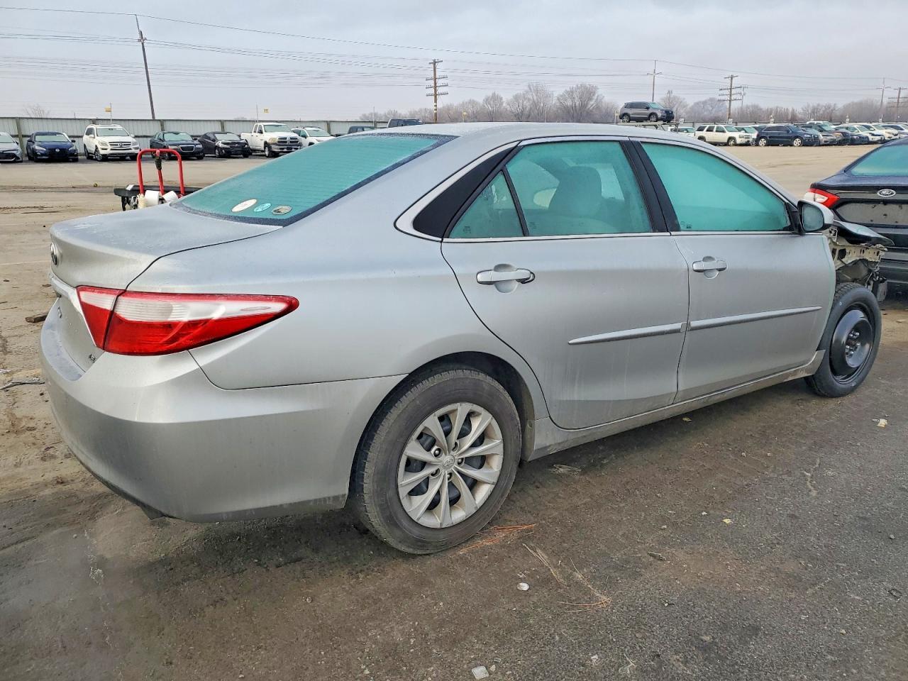 2016 TOYOTA CAMRY