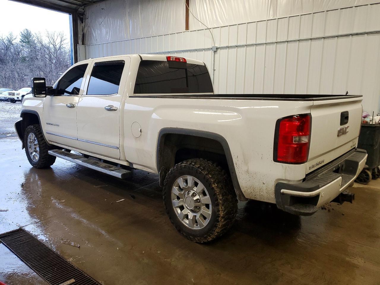 2016 GMC Sierra