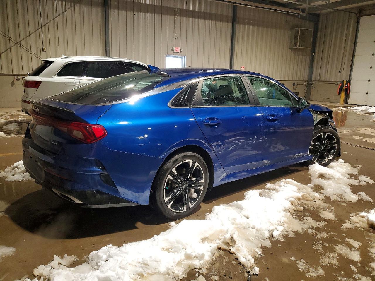 2022 KIA K5