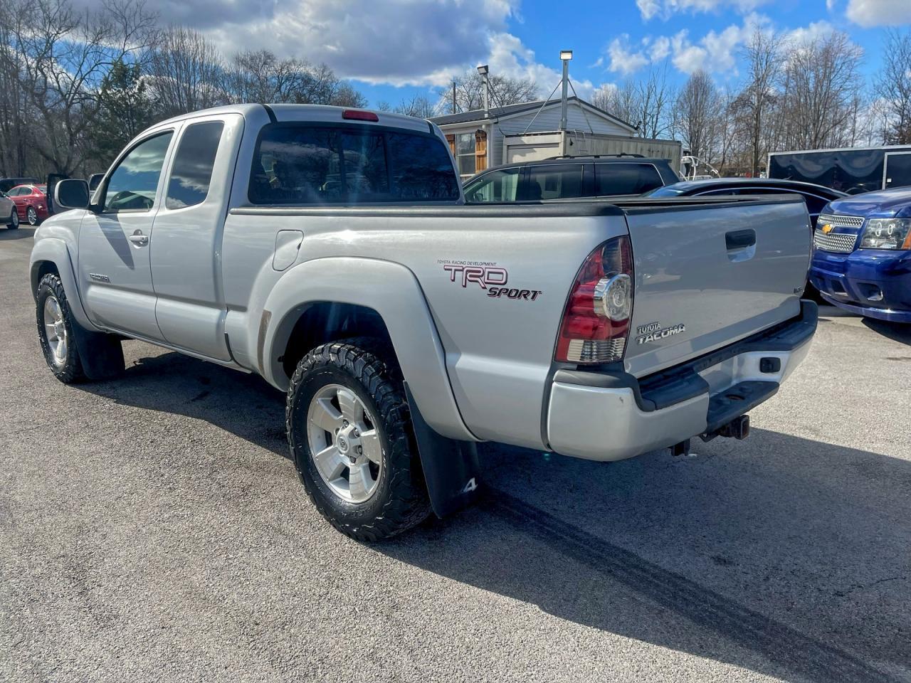 2011 TOYOTA TACOMA