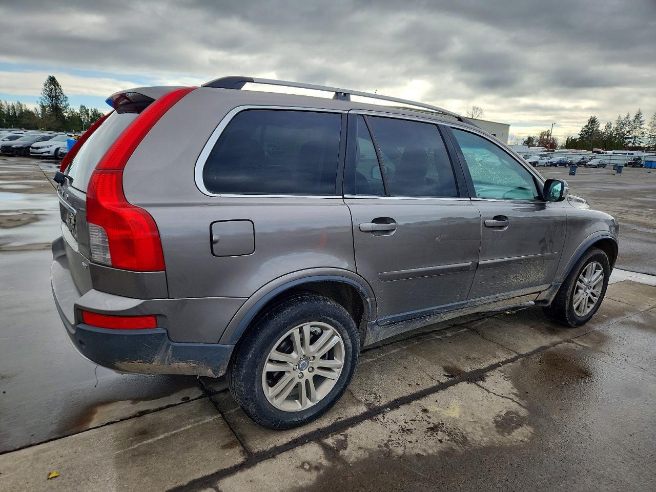 2011 VOLVO XC90