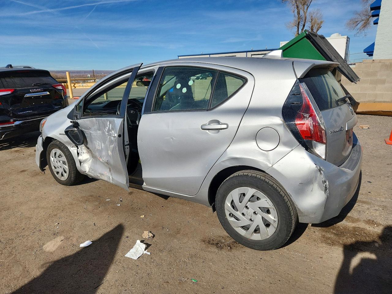 2016 TOYOTA Prius c