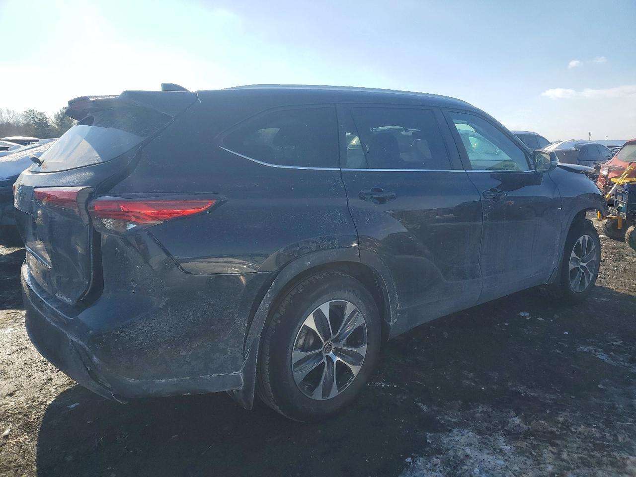 2023 TOYOTA HIGHLANDER