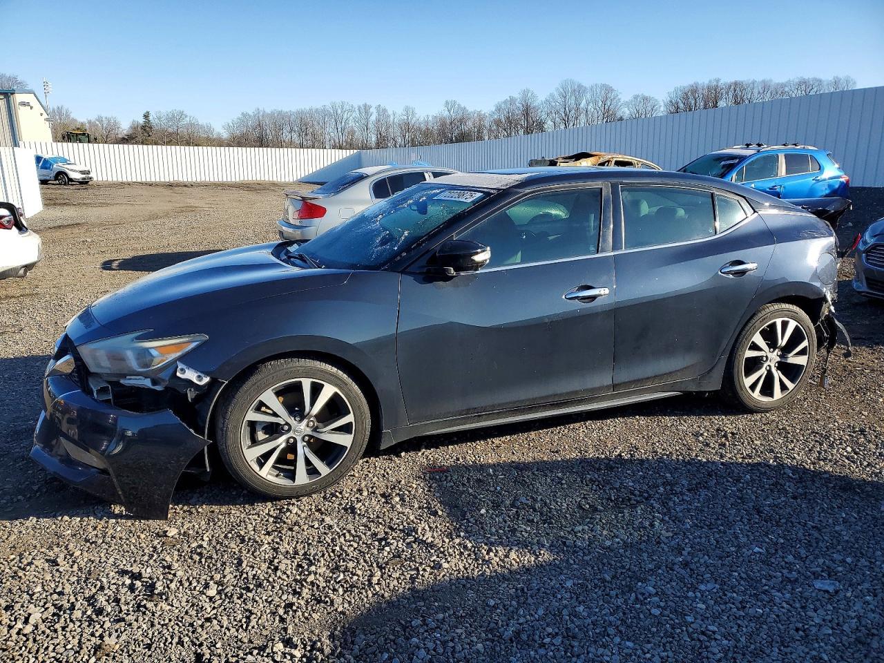 2017 NISSAN Maxima