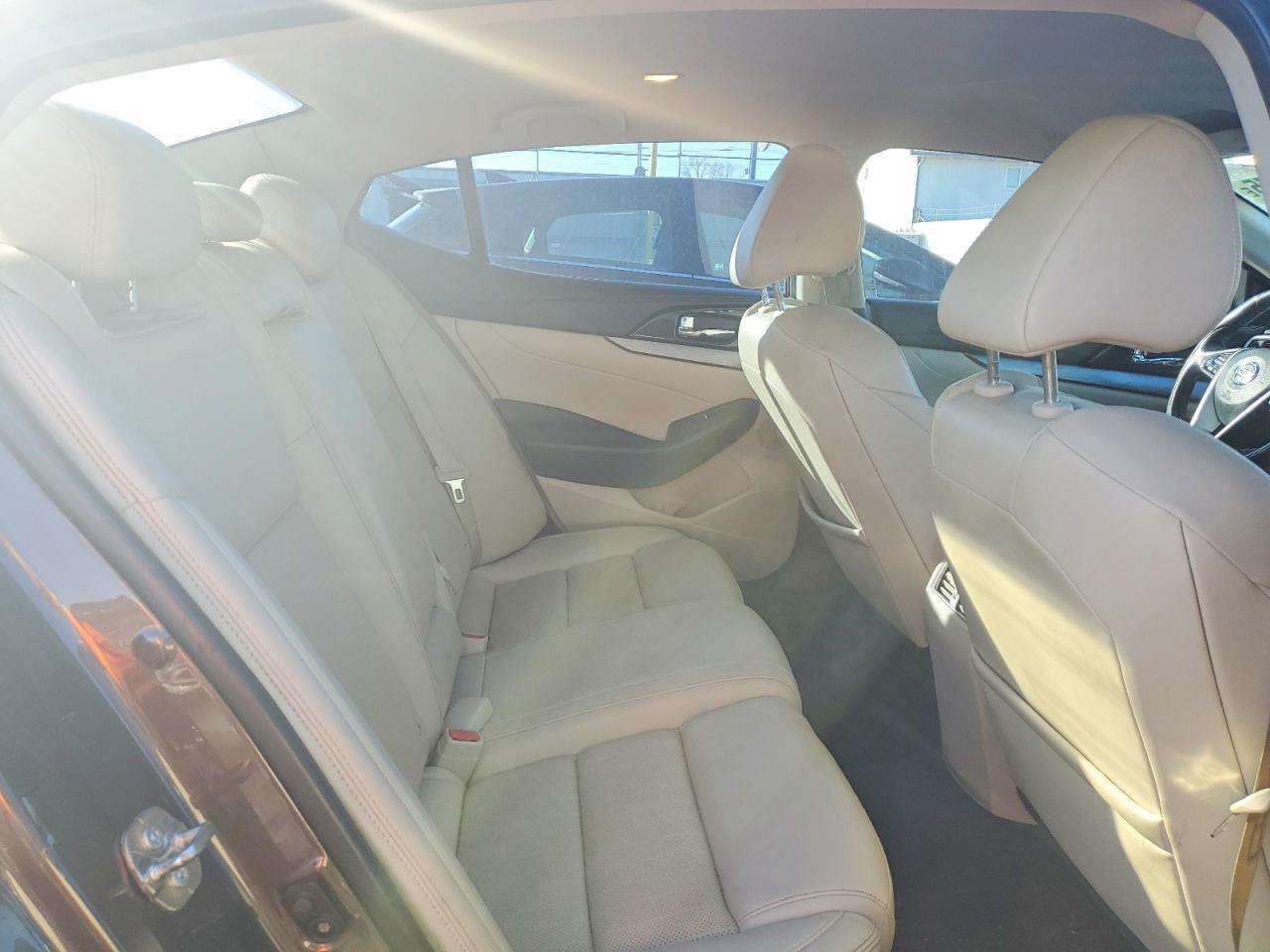 2017 NISSAN Maxima