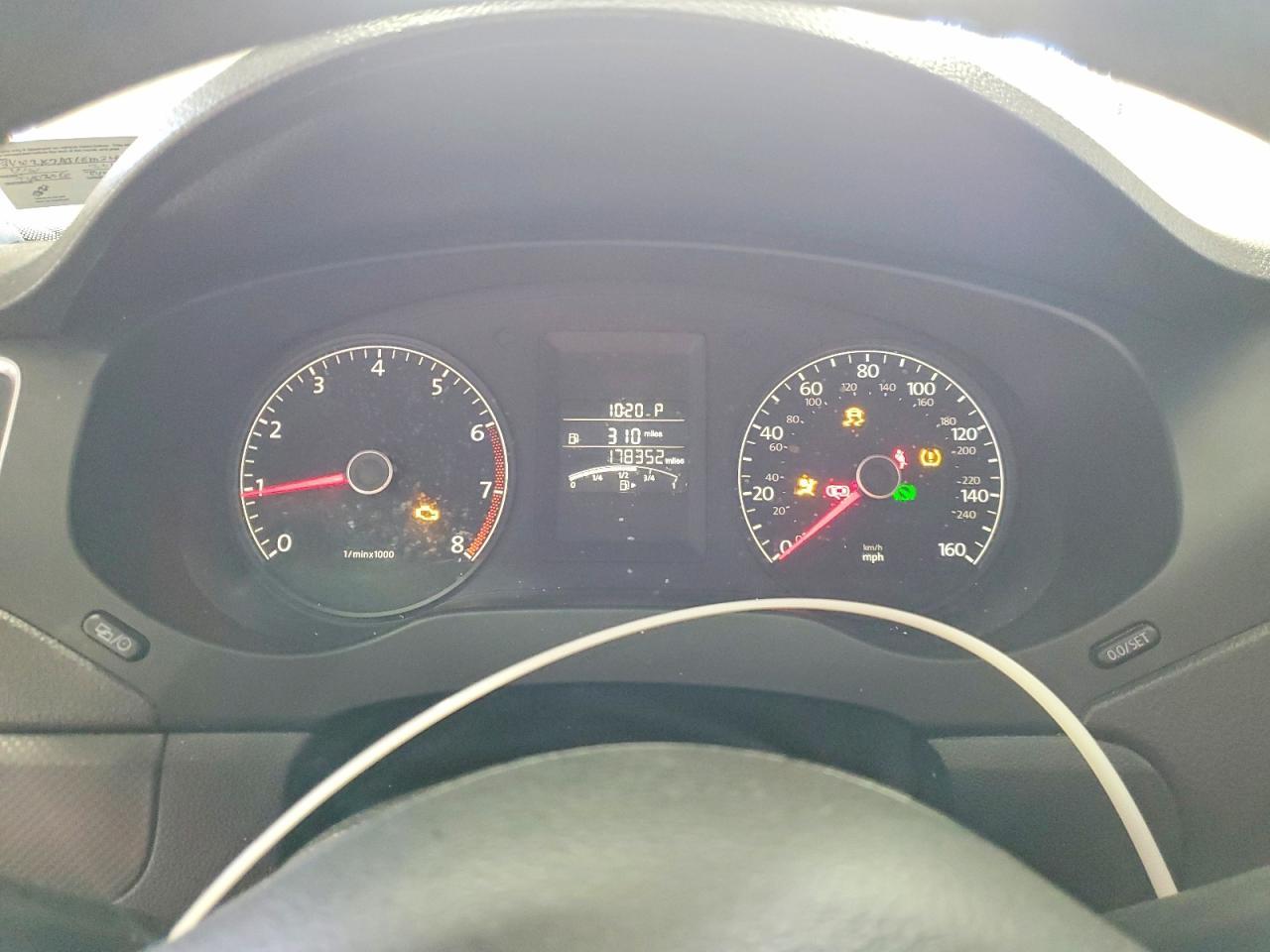 2014 VOLKSWAGEN JETTA