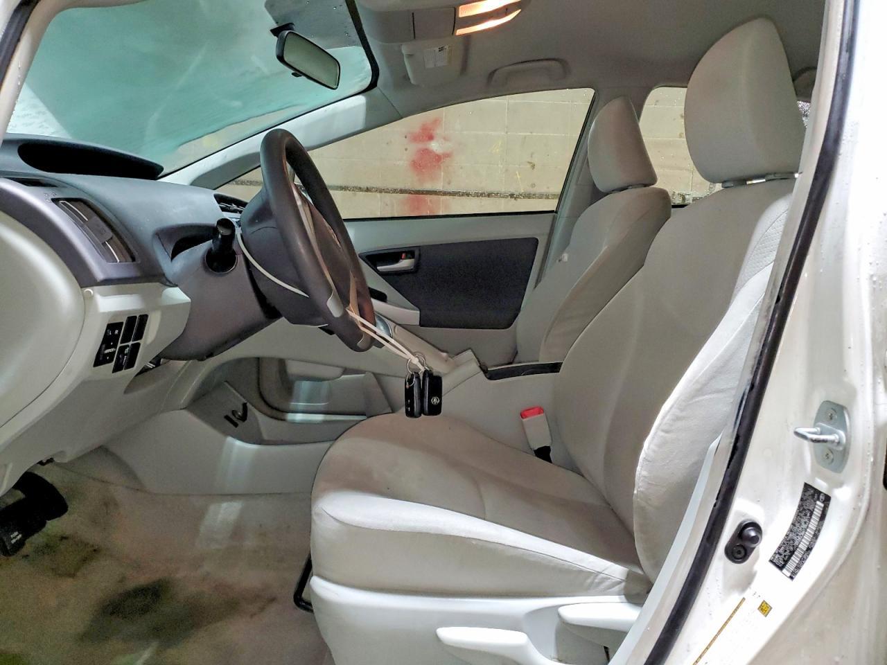 2011 TOYOTA PRIUS