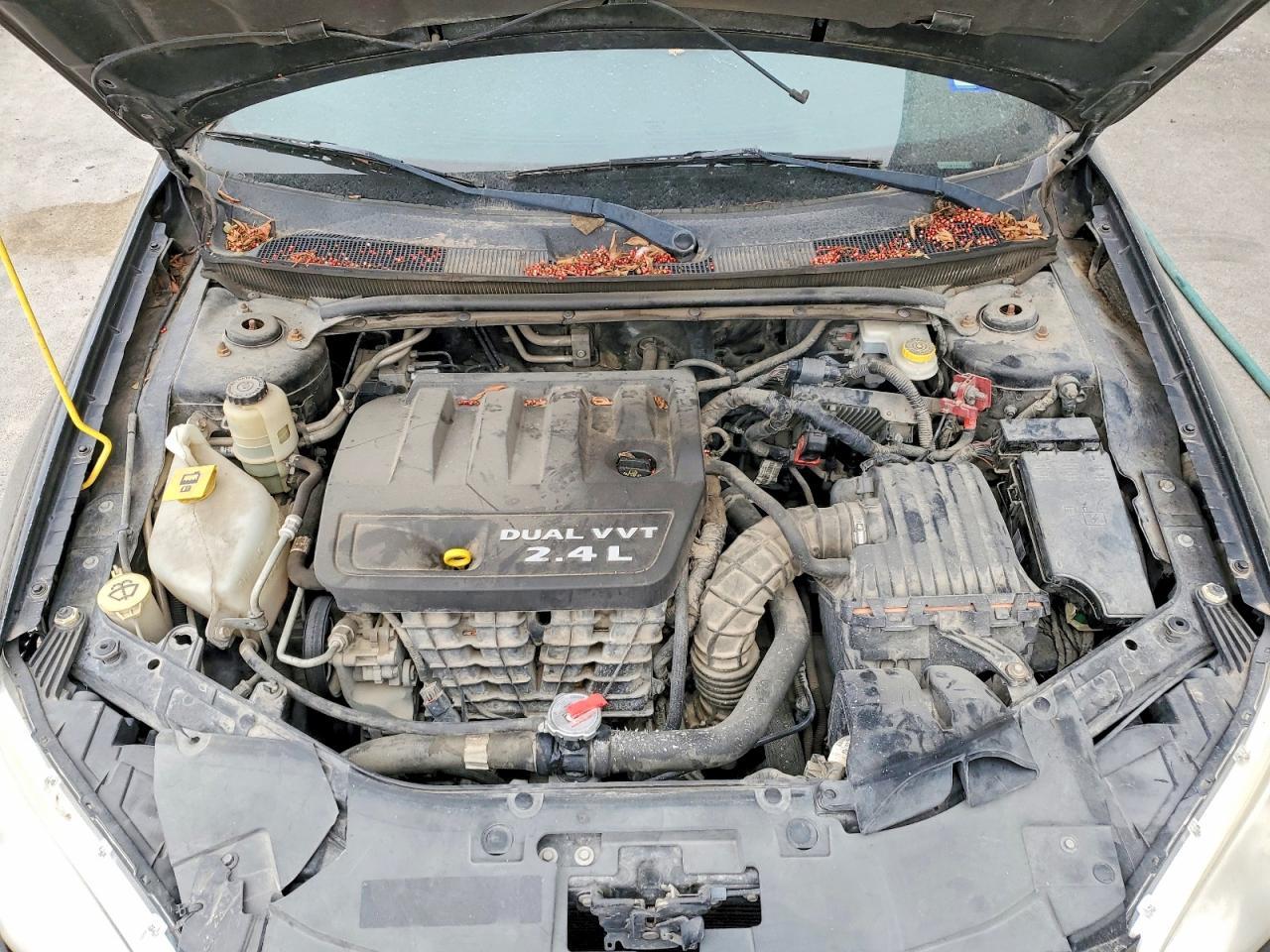 2013 CHRYSLER 200