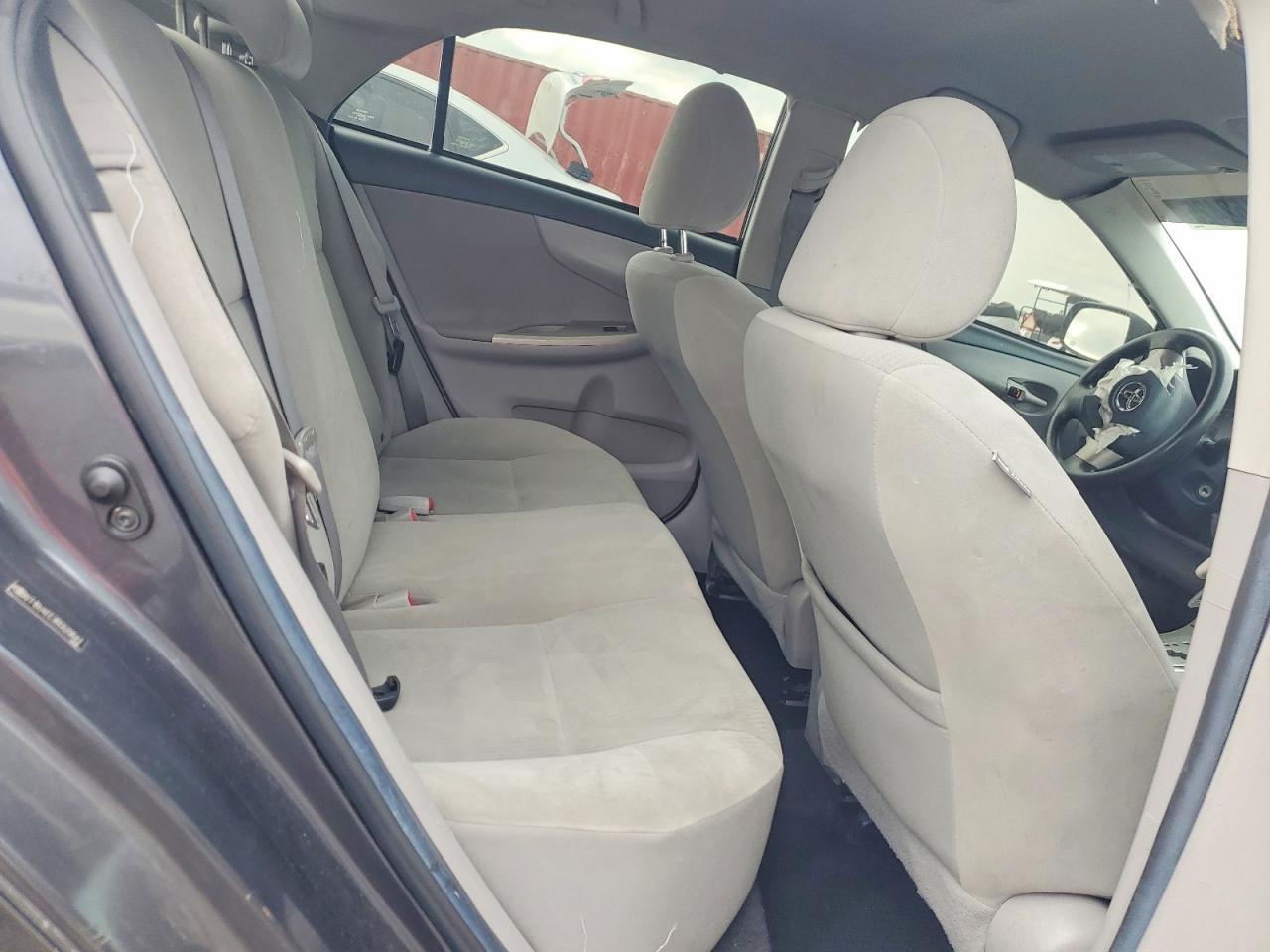 2011 TOYOTA COROLLA