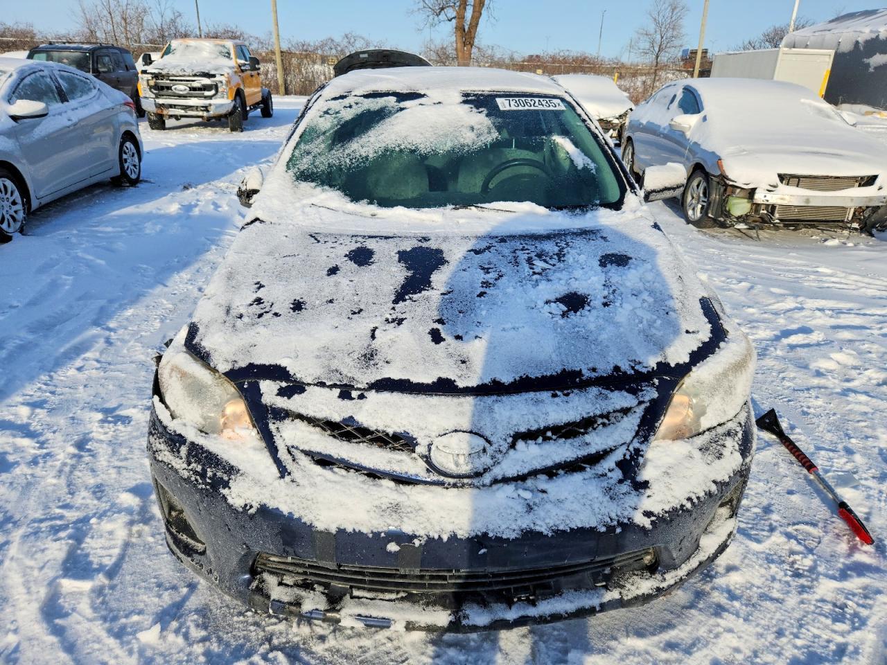 2011 TOYOTA COROLLA