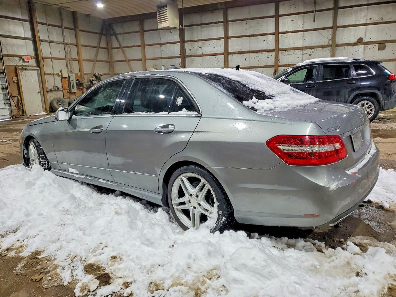 2011 MERCEDES-BENZ E-Class