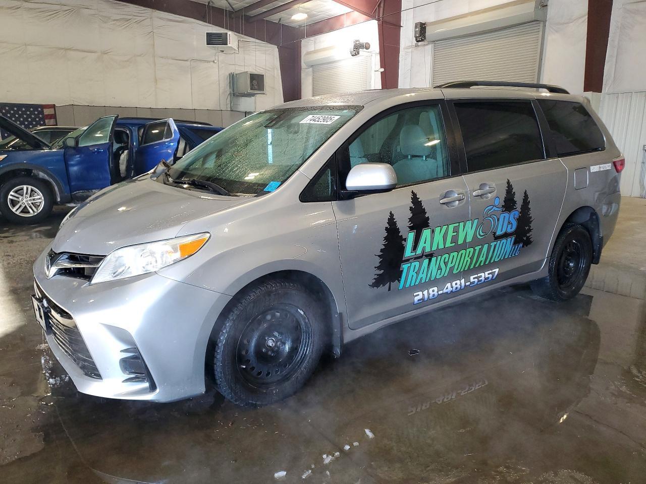 2018 TOYOTA SIENNA