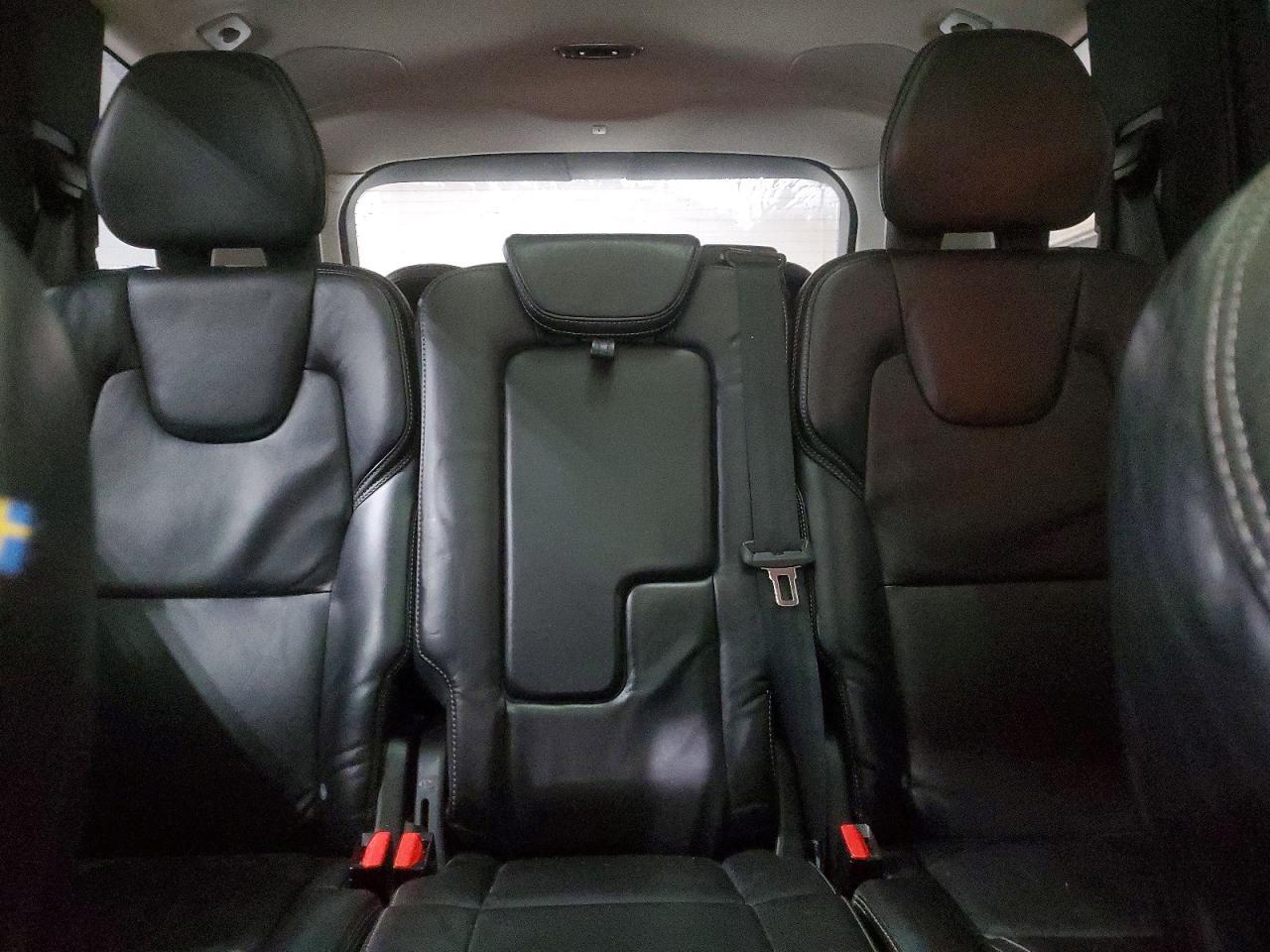 2016 VOLVO XC90