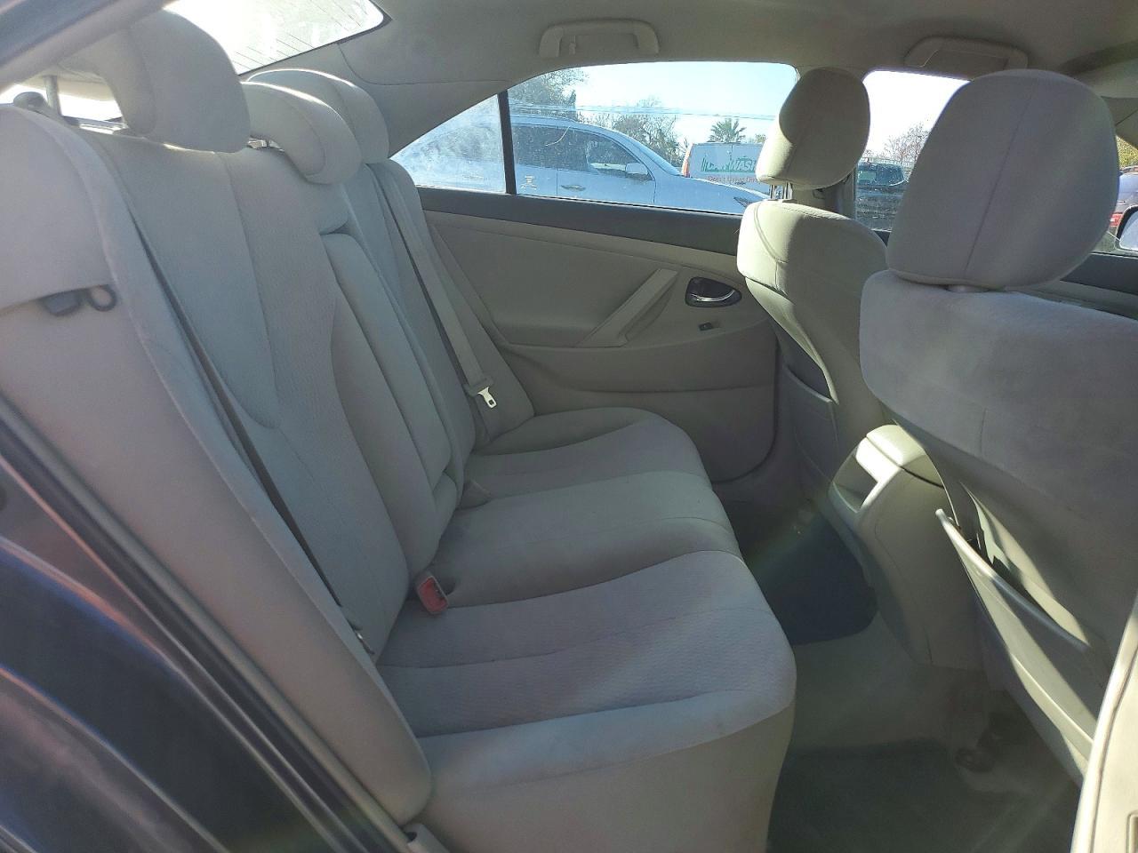 2011 TOYOTA CAMRY